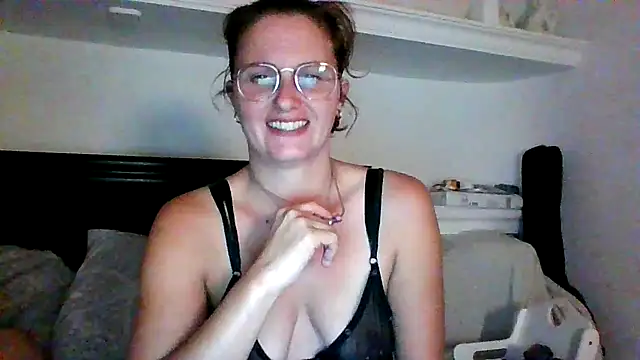 xcrazzycat online show from 10.20.25