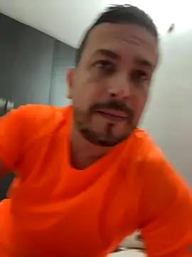 Snapshot of JX7NOVA chatting on 10.07.25 JX7NOVA online show from 10.07.25