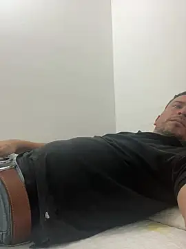 Snapshot of JX7NOVA chatting on 03.01.26 JX7NOVA online show from 03.01.26