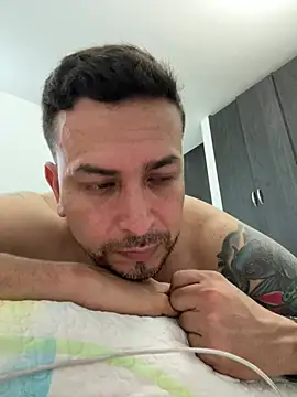 Snapshot of JX7NOVA chatting on 03.01.26 JX7NOVA online show from 03.01.26