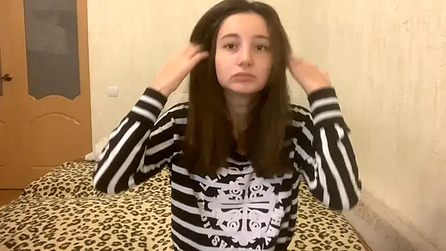 KyungSwaners online show from 10.22.25