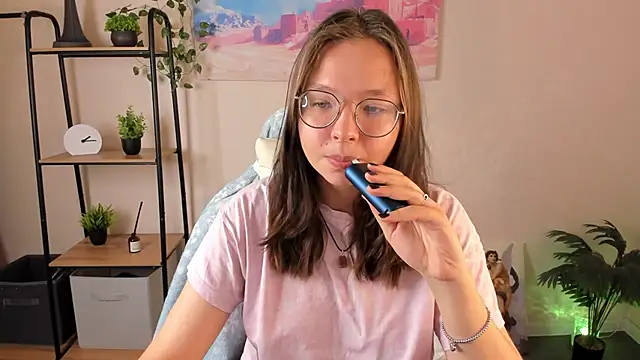 Nuura Moore online show from 10.24.25