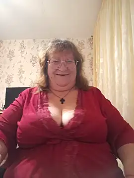 Snapshot of TATSI23 chatting on 07.25.26 TATSI23 online show from 07.25.26