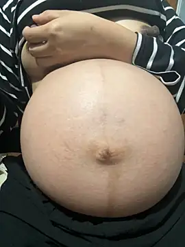 Snapshot of -Harper- chatting on 02.23.26 -Harper- online show from 02.23.26