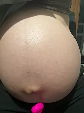 Snapshot of -Harper- chatting on 02.24.26 -Harper- online show from 02.24.26