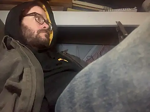 Snapshot of LumpaCoal chatting on 03.12.26 LumpaCoal online show from 03.12.26