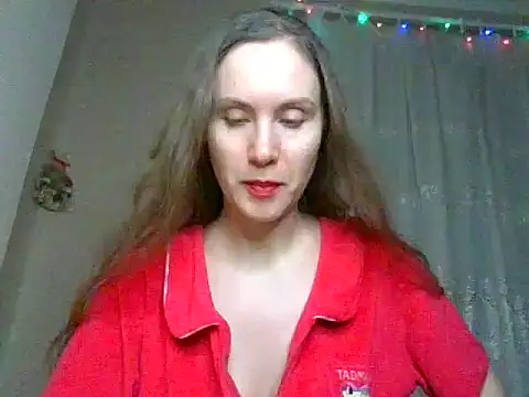 Snapshot of Lynirina chatting on 04.12.26 Lynirina online show from 04.12.26