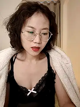 Snapshot of nini10052025 chatting on 11.20.25 nini10052025 online show from 11.20.25