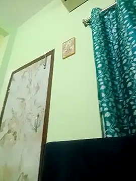 Snapshot of lovely_simran chatting on 11.01.25 lovely simran online show from 11.01.25