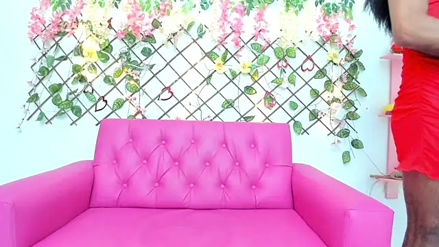 nahomy smiith online show from 04.20.26