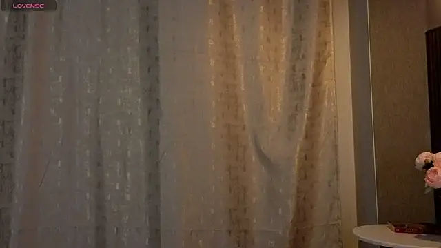 kitsun ne online show from 11.19.25