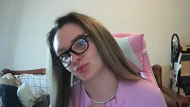 Snapshot of Caymira chatting on 02.03.26 Caymira online show from 02.03.26