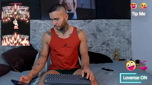 Snapshot of Danny_Willson chatting on 11.08.25 Danny Willson online show from 11.08.25