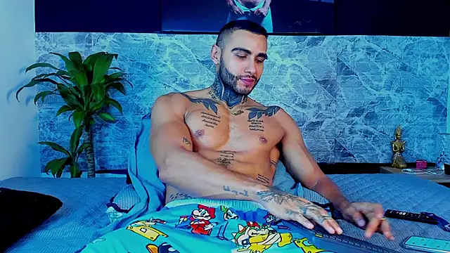 Snapshot of Danny_Willson chatting on 02.02.26 Danny Willson online show from 02.02.26