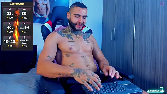 Snapshot of Danny_Willson chatting on 03.17.26 Danny Willson online show from 03.17.26