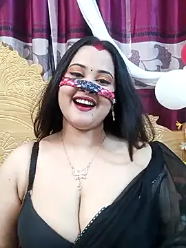 Snapshot of Beauty_Queen_Soniya chatting on 02.19.26 Beauty Queen Soniya online show from 02.19.26