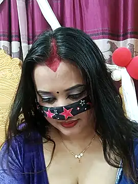 Snapshot of Beauty_Queen_Soniya chatting on 02.25.26 Beauty Queen Soniya online show from 02.25.26