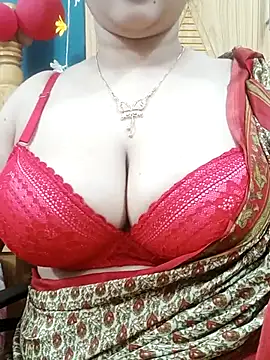 Snapshot of Beauty_Queen_Soniya chatting on 03.08.26 Beauty Queen Soniya online show from 03.08.26