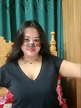 Snapshot of Beauty_Queen_Soniya chatting on 05.22.26 Beauty Queen Soniya online show from 05.22.26
