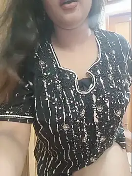 Snapshot of Beauty_Queen_Soniya chatting on 06.16.26 Beauty Queen Soniya online show from 06.16.26