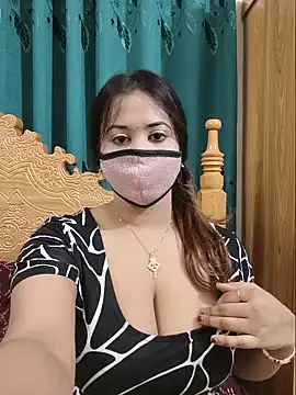 Snapshot of Beauty_Queen_Soniya chatting on 06.18.26 Beauty Queen Soniya online show from 06.18.26