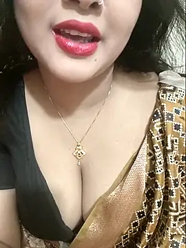Snapshot of Beauty_Queen_Soniya chatting on 07.20.26 Beauty Queen Soniya online show from 07.20.26