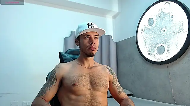 Snapshot of Rurik_Jones chatting on 10.28.25 Rurik Jones online show from 10.28.25