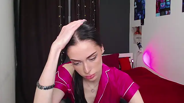 ariel is on vacation online show from 11.09.25