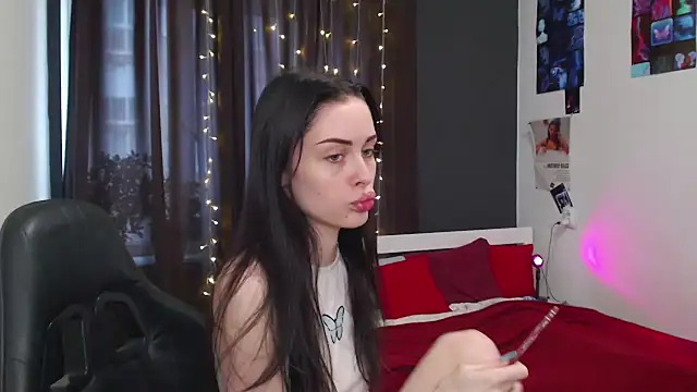 ariel is on vacation online show from 11.11.25