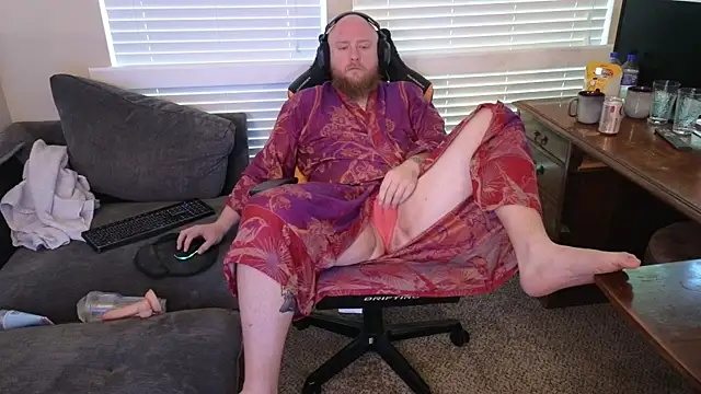 Snapshot of theballboy1 chatting on 04.23.26 theballboy1 online show from 04.23.26