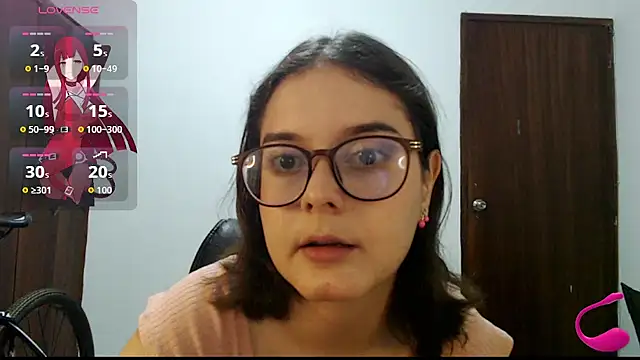 Snapshot of CarlaLorez chatting on 10.20.25 CarlaLorez online show from 10.20.25