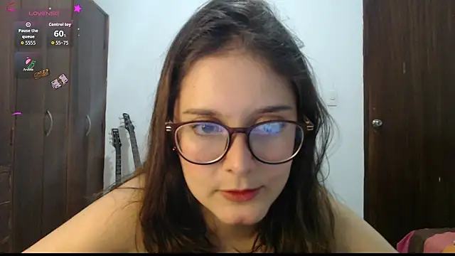 Snapshot of CarlaLorez chatting on 03.11.26 CarlaLorez online show from 03.11.26