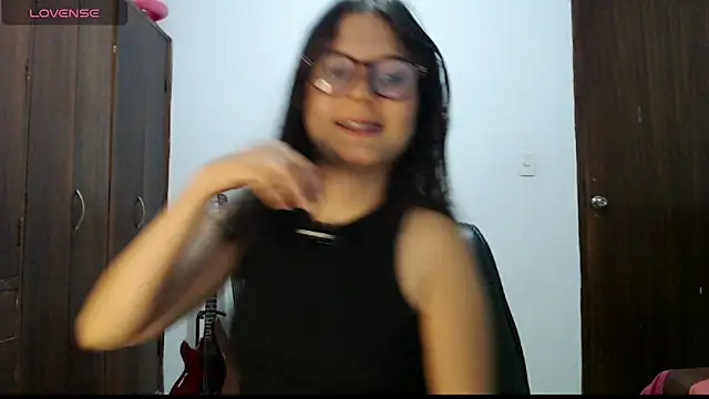 CarlaLorez online show from 05.07.26