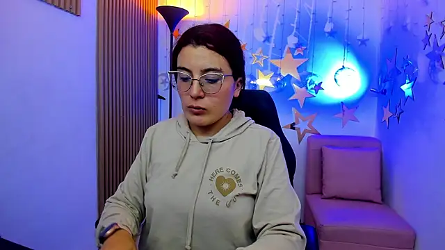 Snapshot of allison_mc chatting on 06.05.26 allison mc online show from 06.05.26