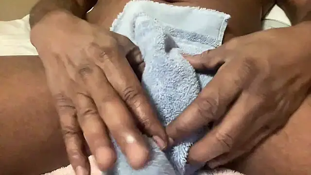 Sixmill1 online show from 11.03.25