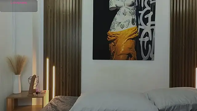 Kitty Bombon online show from 11.13.25