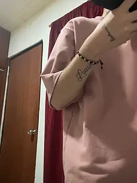 Snapshot of davidxxx_2012 chatting on 10.23.25 davidxxx 2012 online show from 10.23.25