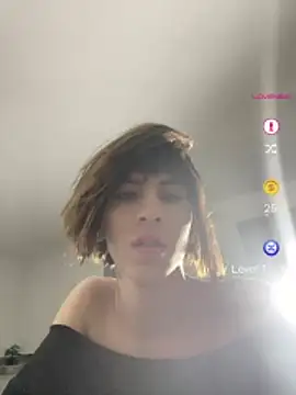 SiaraRealist online show from 05.01.26