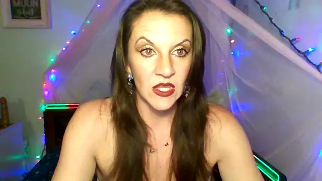 Snapshot of easy_briezy chatting on 12.03.25 easy briezy online show from 12.03.25