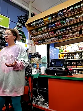 Snapshot of Cassaroll333 chatting on 10.27.25 Cassaroll333 online show from 10.27.25