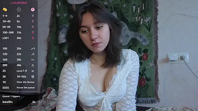 Snapshot of MiaLovelyOne chatting on 05.21.26 MiaLovelyOne online show from 05.21.26