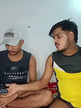 Snapshot of BiggerDickGuy chatting on 07.17.26 BiggerDickGuy online show from 07.17.26
