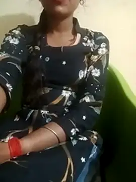 Snapshot of Mahi677 chatting on 11.30.25 Mahi677 online show from 11.30.25