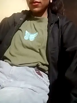 Snapshot of Mahi677 chatting on 12.01.25 Mahi677 online show from 12.01.25