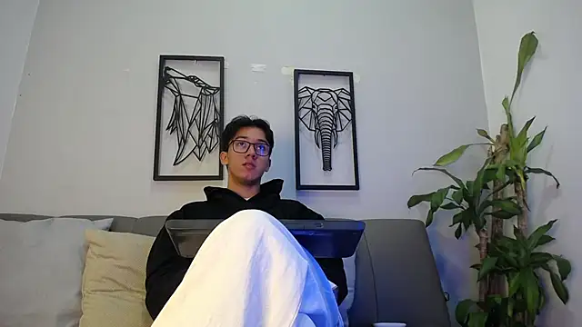 Snapshot of Austin_Reeds chatting on 10.23.25 Austin Reeds online show from 10.23.25