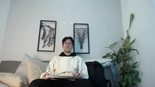 Snapshot of Austin_Reeds chatting on 10.27.25 Austin Reeds online show from 10.27.25