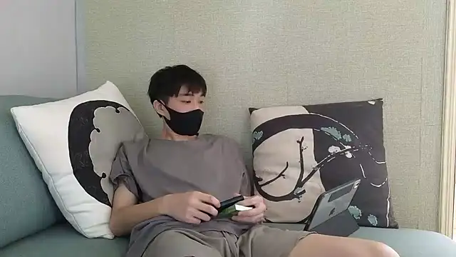 natesiuss online show from 10.08.25