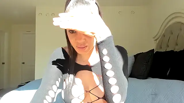 Snapshot of Myonnathegod chatting on 10.17.25 Myonnathegod online show from 10.17.25