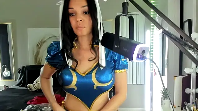 Snapshot of Myonnathegod chatting on 11.01.25 Myonnathegod online show from 11.01.25