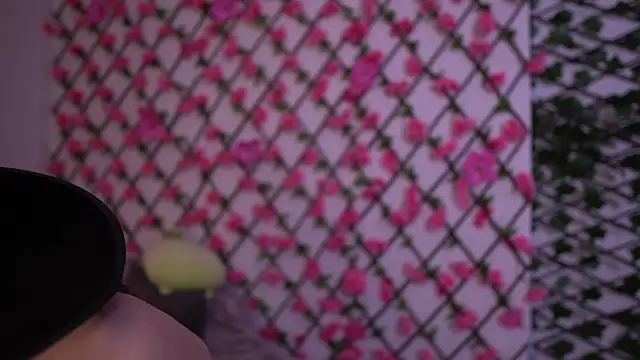 Petite Polly online show from 10.28.25